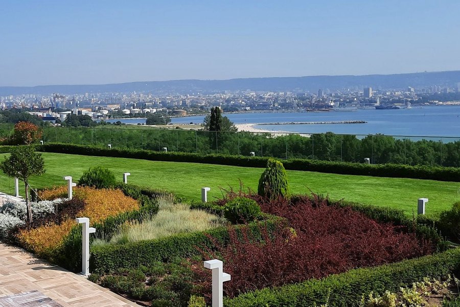 realized garden 01 sea panorama