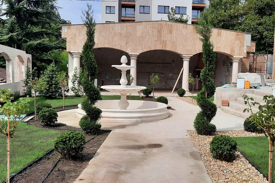 realized garden 04 fountain courtyard